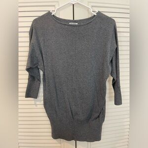 Grey long sleeved top